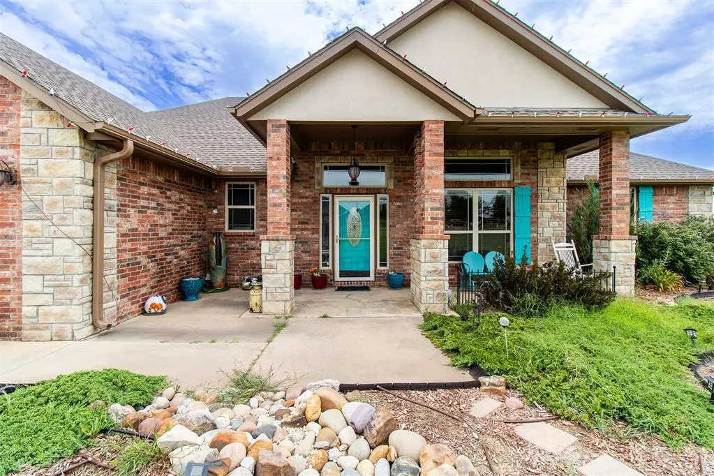Photo 2 — 4989 SE 12th Avenue, Goldsby, OK 73093