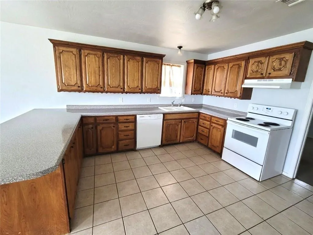 Photo 20 — 512 Holly, Amber, OK 73004