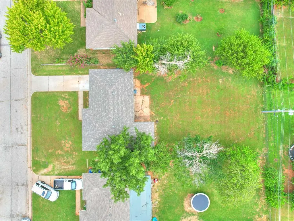 Photo 3 — 4112 N Sterling Avenue, Oklahoma City, OK 73122