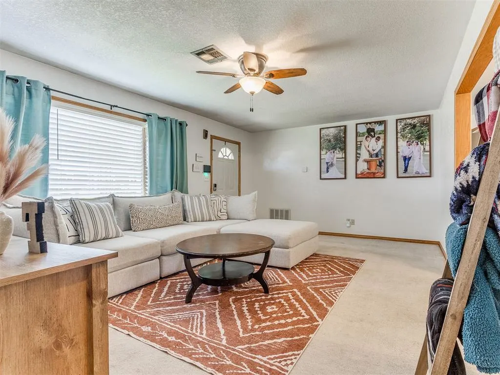Photo 6 — 707 E Washington Street, Tecumseh, OK 74873