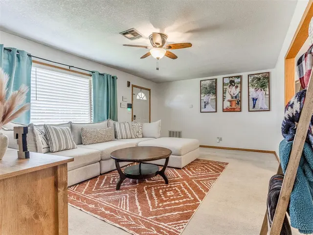 Photo 6 — 707 E Washington Street, Tecumseh, OK 74873