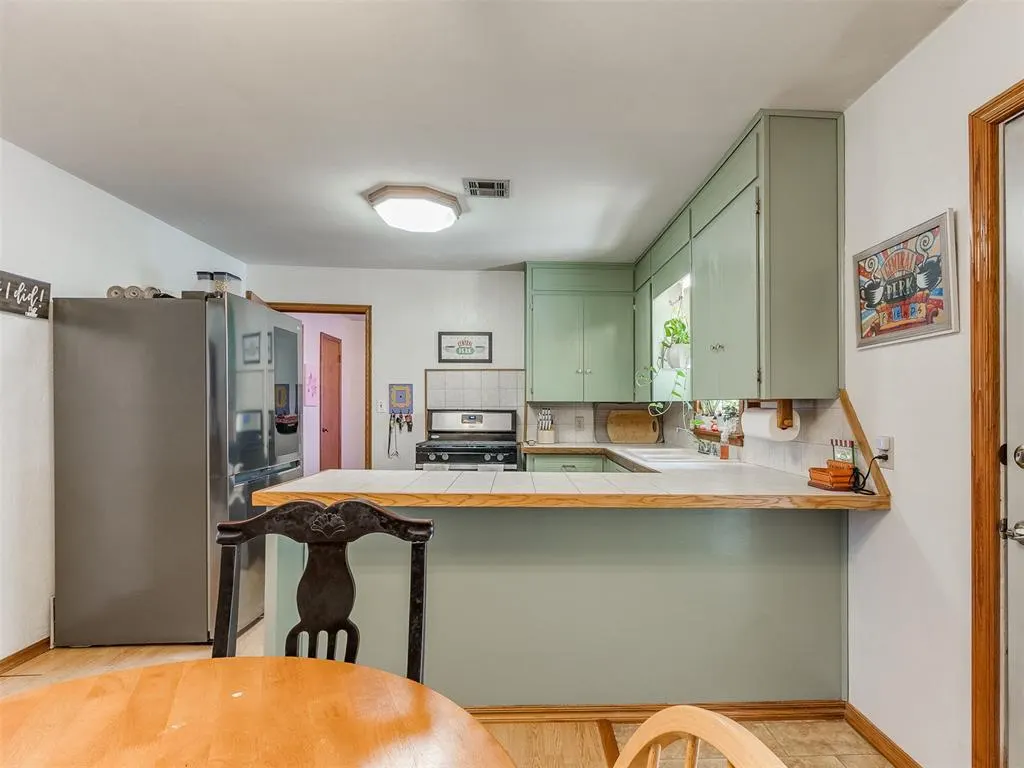 Photo 13 — 707 E Washington Street, Tecumseh, OK 74873