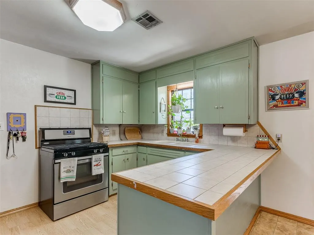 Photo 15 — 707 E Washington Street, Tecumseh, OK 74873