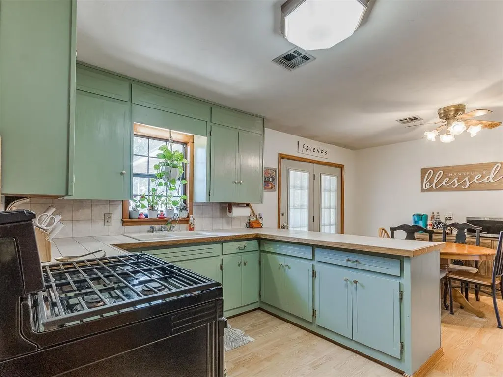 Photo 17 — 707 E Washington Street, Tecumseh, OK 74873