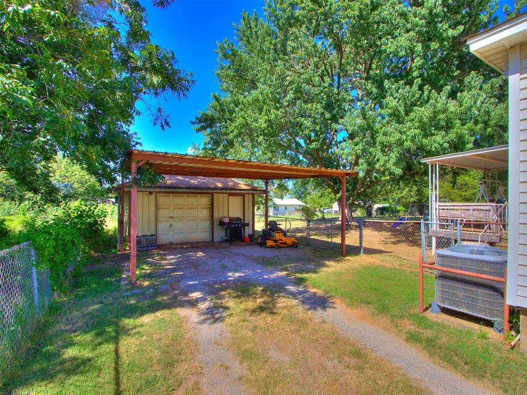 Photo 30 — 707 E Washington Street, Tecumseh, OK 74873