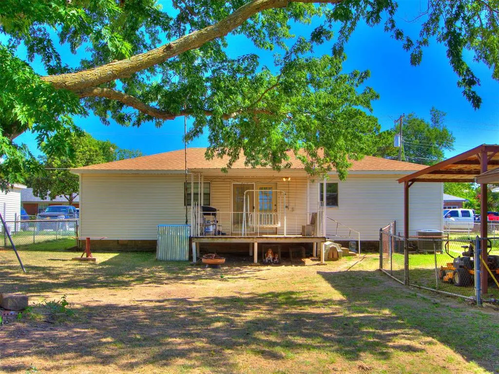 Photo 32 — 707 E Washington Street, Tecumseh, OK 74873
