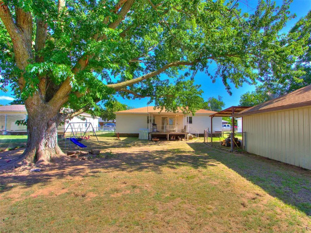 Photo 35 — 707 E Washington Street, Tecumseh, OK 74873