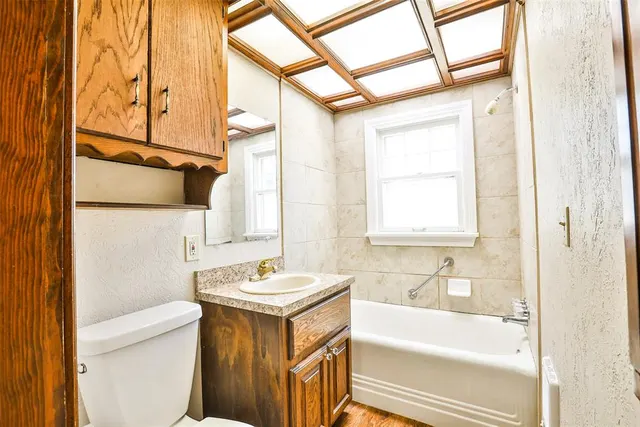 Photo 7 — 4208 S Harvey Avenue, Oklahoma City, OK 73109