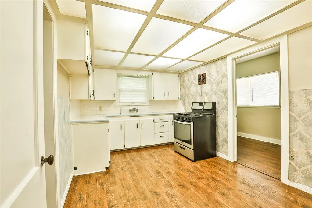 Photo 10 — 4208 S Harvey Avenue, Oklahoma City, OK 73109