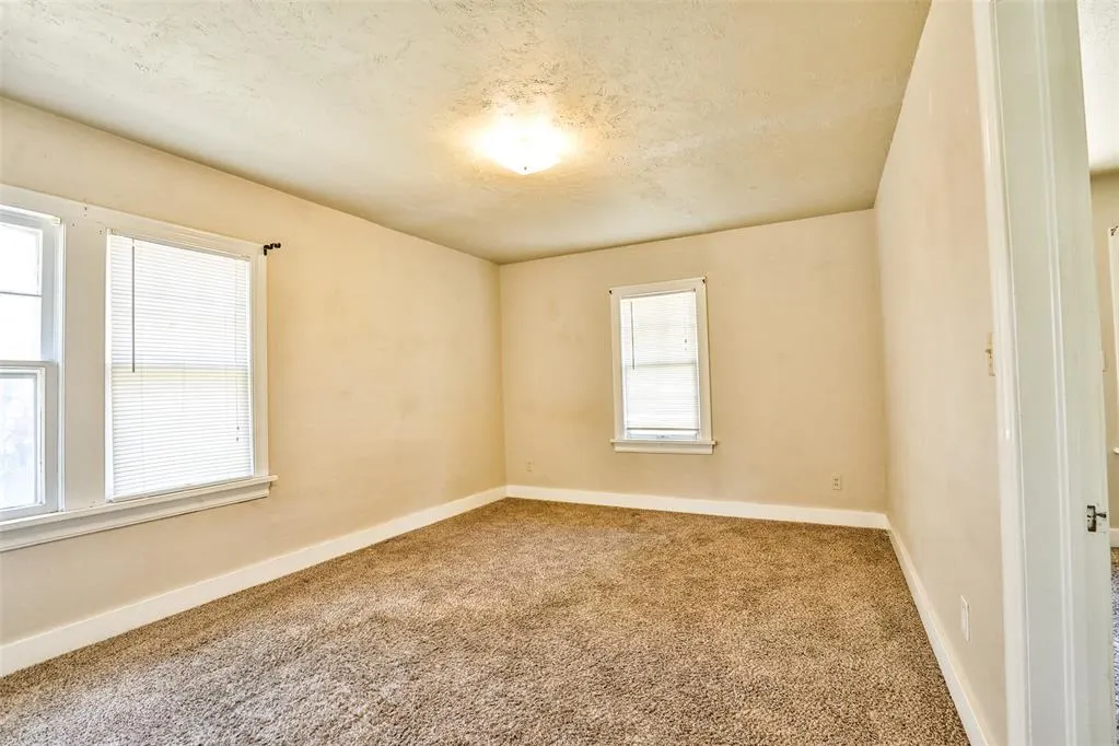 Photo 14 — 4208 S Harvey Avenue, Oklahoma City, OK 73109