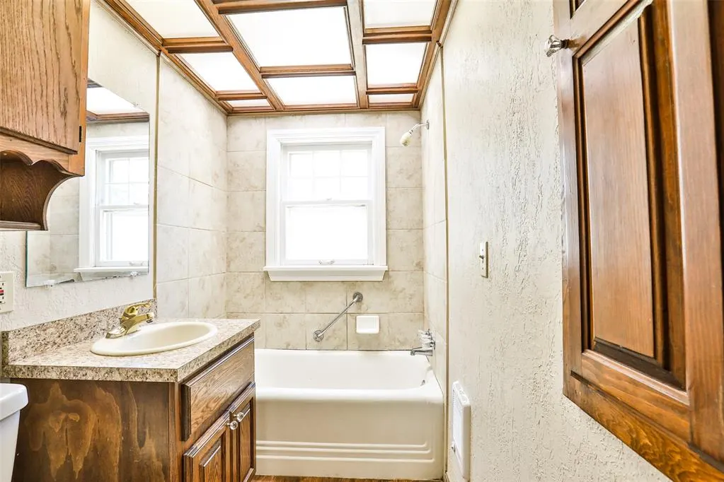Photo 21 — 4208 S Harvey Avenue, Oklahoma City, OK 73109