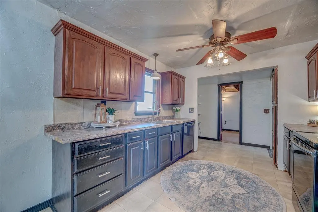 Photo 14 — 7701 Pearl Street, Oklahoma City, OK 73097