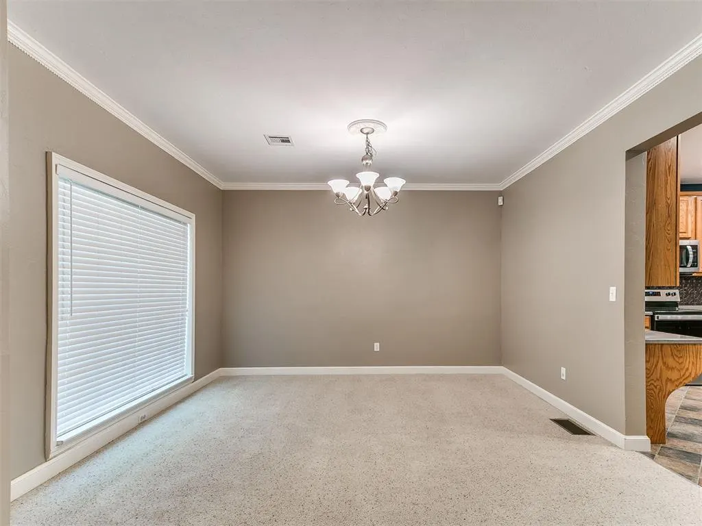 Photo 6 — 4604 N Peniel Avenue, Bethany, OK 73008