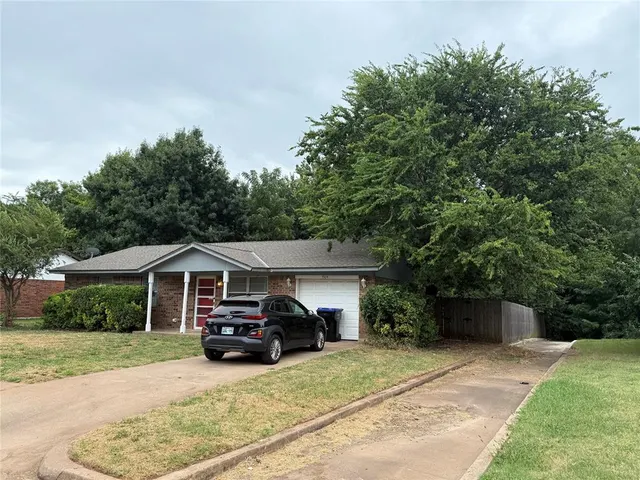 Photo 3 — 904 N 5th Street, Noble, OK 73068