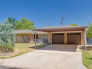 Sold home at 5005 NW 59th Street