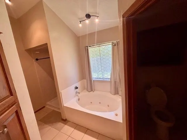 Photo 14 — 1716 Glacier Lane, Edmond, OK 73003