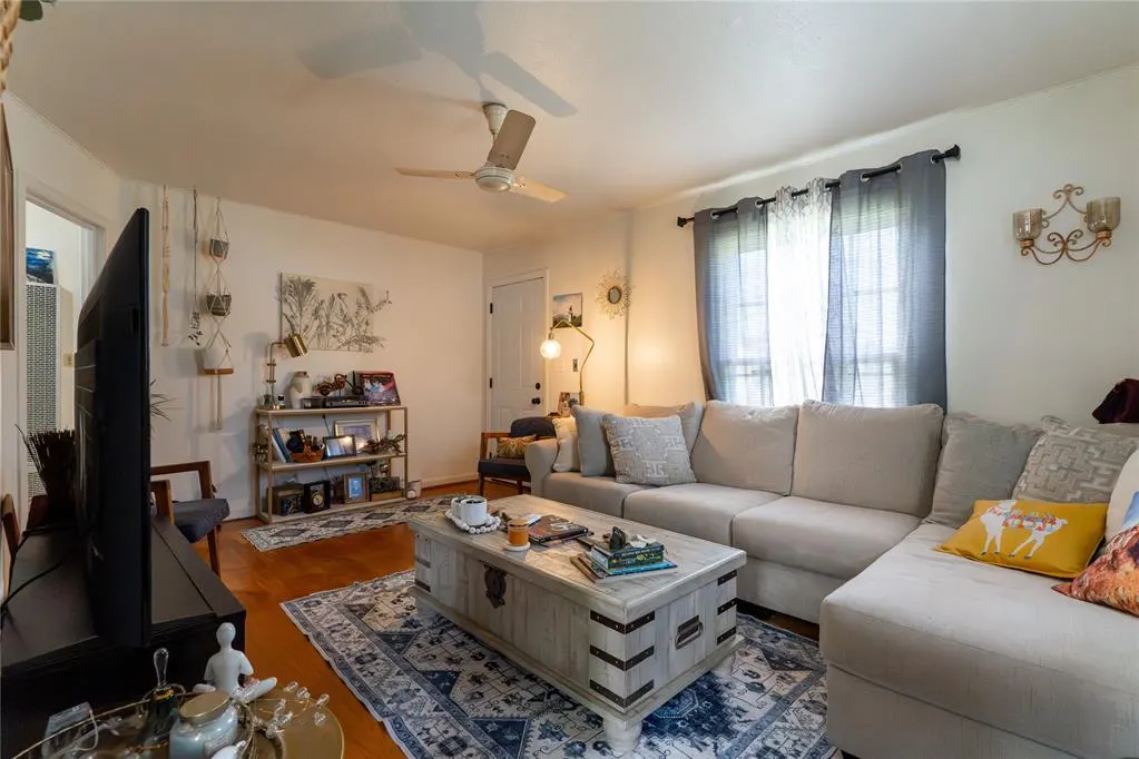 Photo 18 — 527 S 11TH Street, Clinton, OK 73601