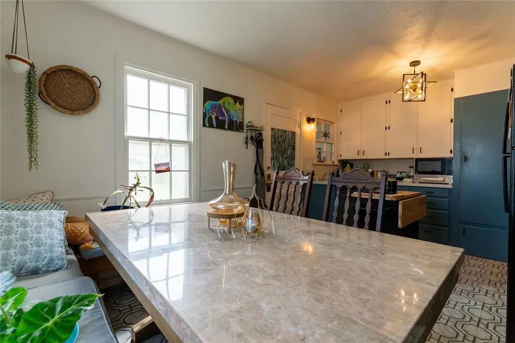 Photo 19 — 527 S 11TH Street, Clinton, OK 73601