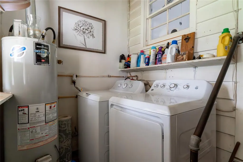 Photo 23 — 527 S 11TH Street, Clinton, OK 73601