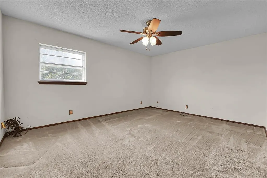 Photo 12 — 200 W Quail Drive, Cordell, OK 73632