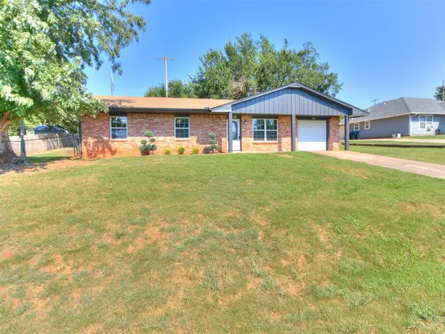 Photo 5 — 216 N Cedar Street, Luther, OK 73054