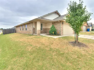 Sold home at 1002 Tarry Town Drive