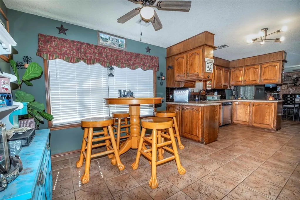 Photo 23 — 910882 S 3440 Road, Chandler, OK 74834