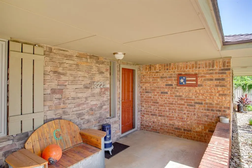 Photo 3 — 3222 Old Mallard Road, Enid, OK 73703
