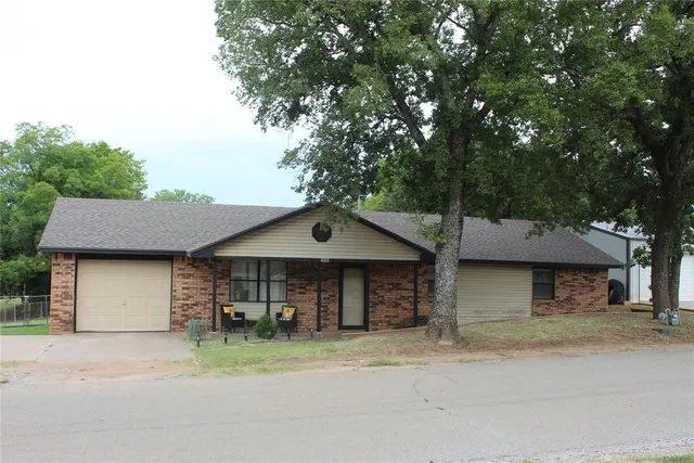Front exterior — 1003 N East Avenue, Davenport, OK 74026