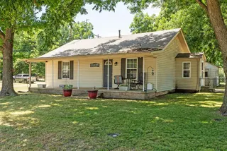 Sold home at 407 S Texas Street