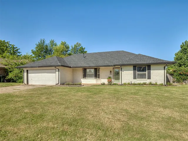 Photo 3 — 2309 S Avery Avenue, Midwest City, OK 73130