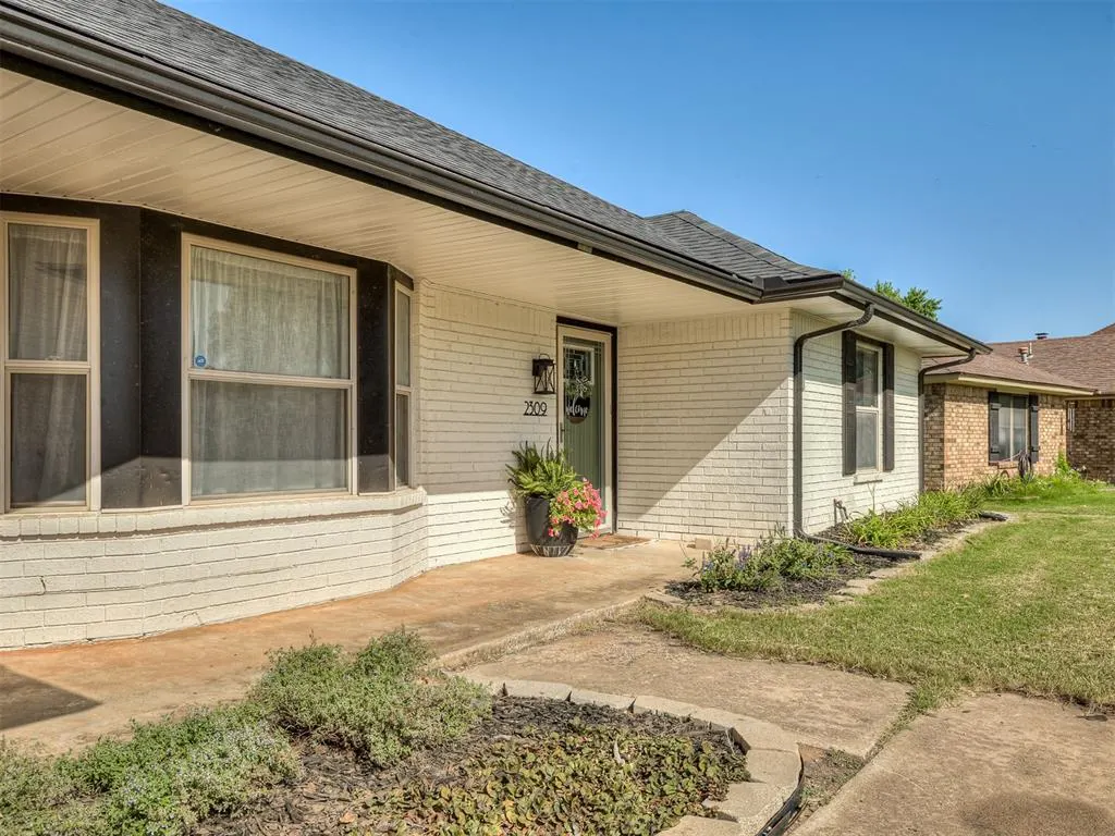 Photo 4 — 2309 S Avery Avenue, Midwest City, OK 73130