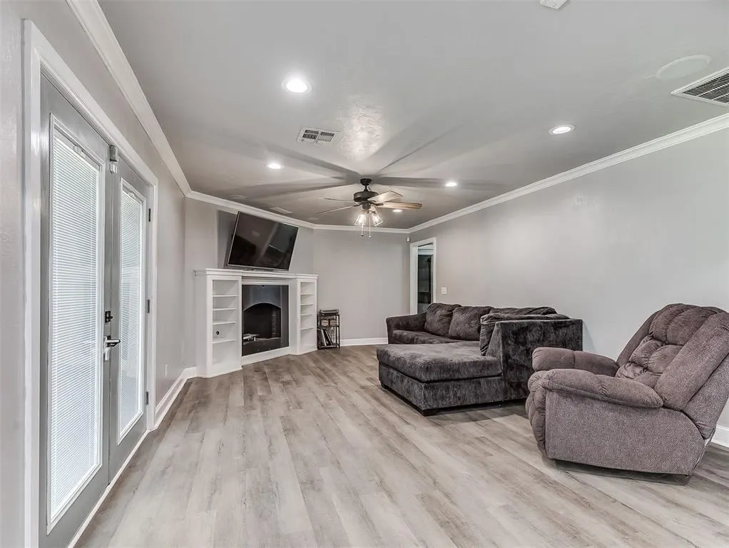 Photo 7 — 2309 S Avery Avenue, Midwest City, OK 73130
