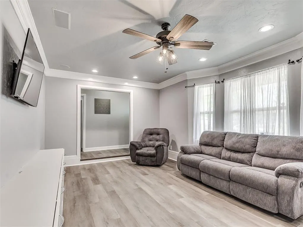Photo 11 — 2309 S Avery Avenue, Midwest City, OK 73130