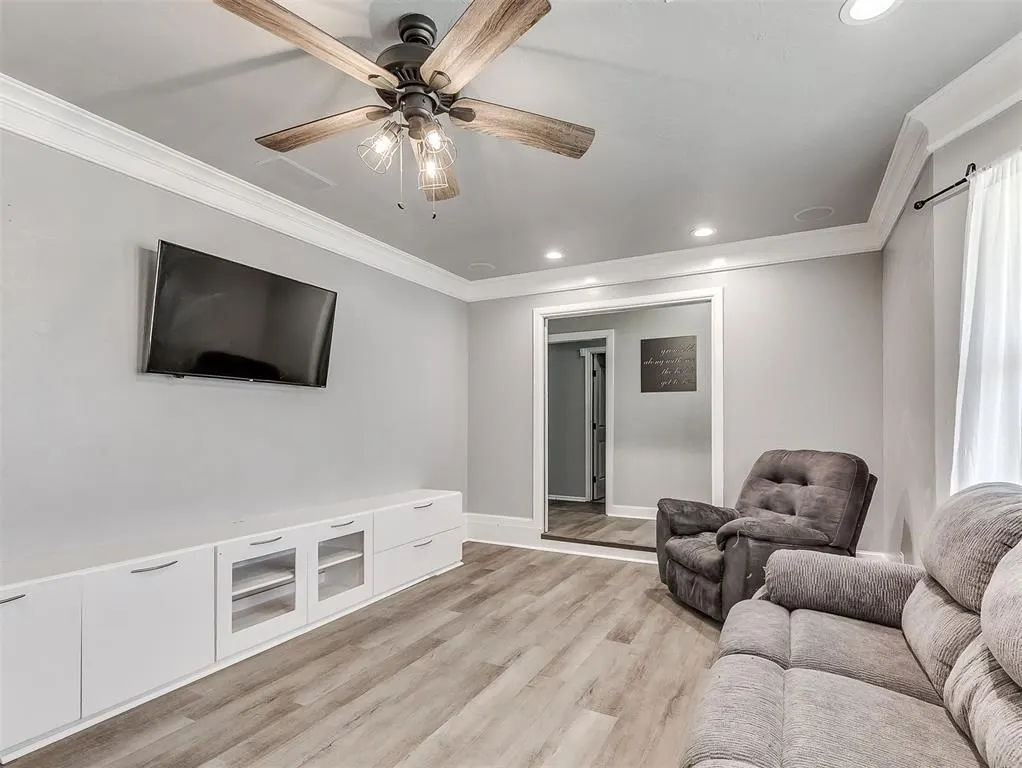 Photo 12 — 2309 S Avery Avenue, Midwest City, OK 73130