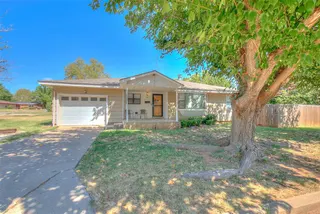 Sold home at 325 W Dogwood Street