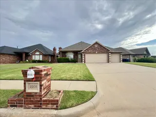 Sold home at 2205 SW 93rd Street