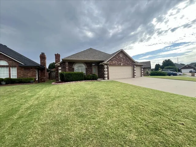Photo 3 — 2205 SW 93rd Street, Oklahoma City, OK 73159