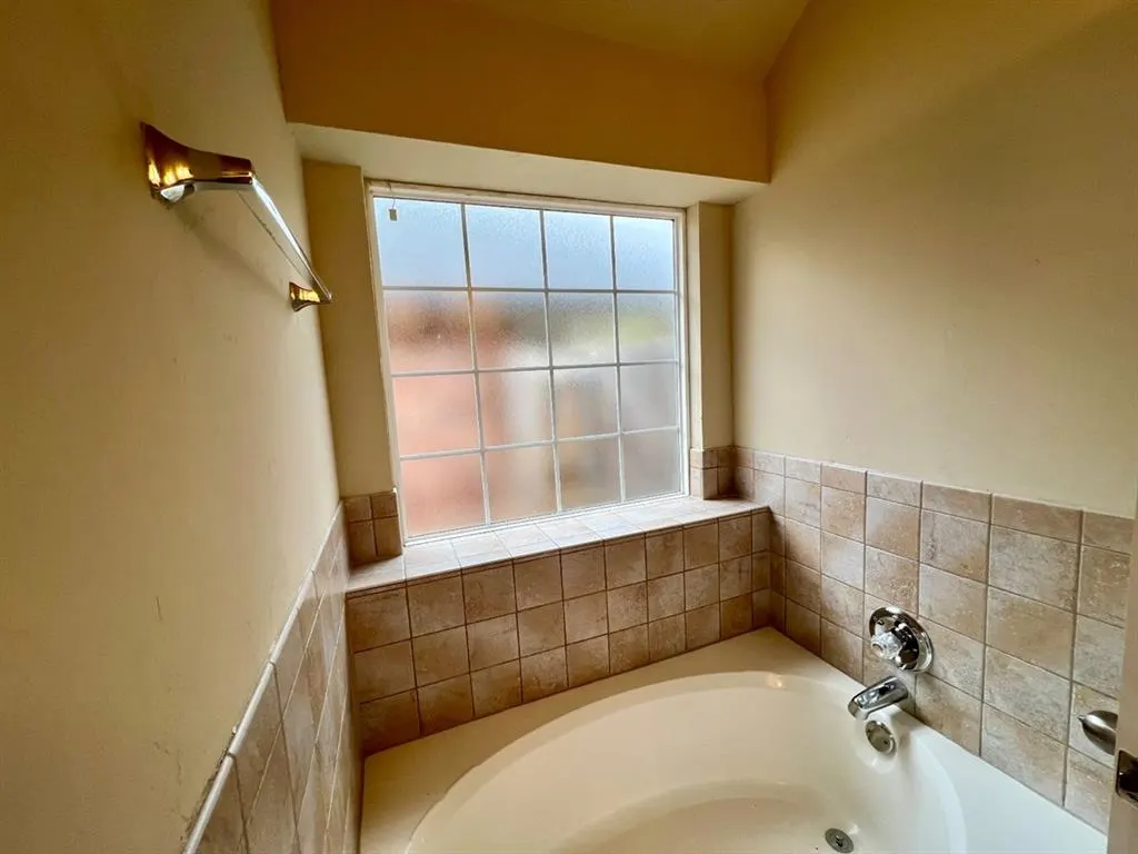 Photo 19 — 2205 SW 93rd Street, Oklahoma City, OK 73159