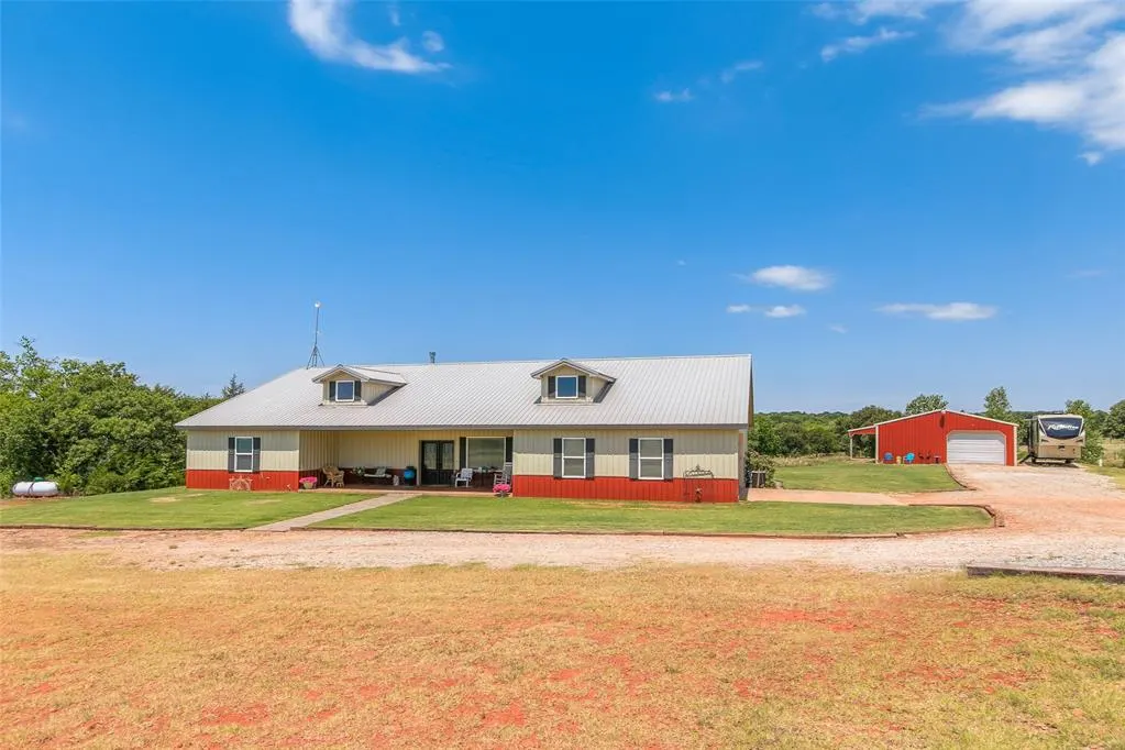 Front exterior — 950511 S 3310 Road, Wellston, OK 74881