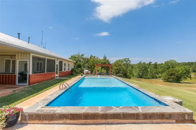 Photo 2 — 950511 S 3310 Road, Wellston, OK 74881