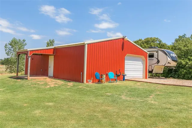 Photo 4 — 950511 S 3310 Road, Wellston, OK 74881