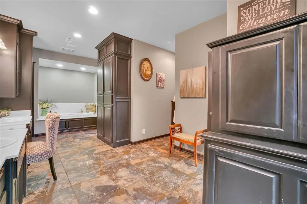 Photo 26 — 328 Val Verde Street, Altus, OK 73521