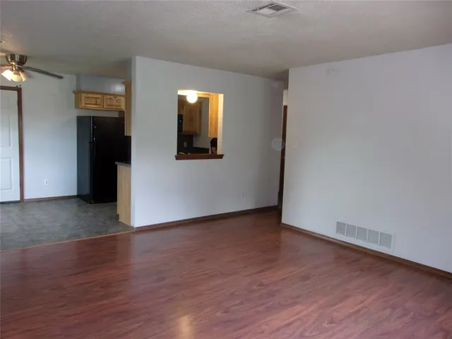 Photo 8 — 113 Hardesty Drive, Shawnee, OK 74804