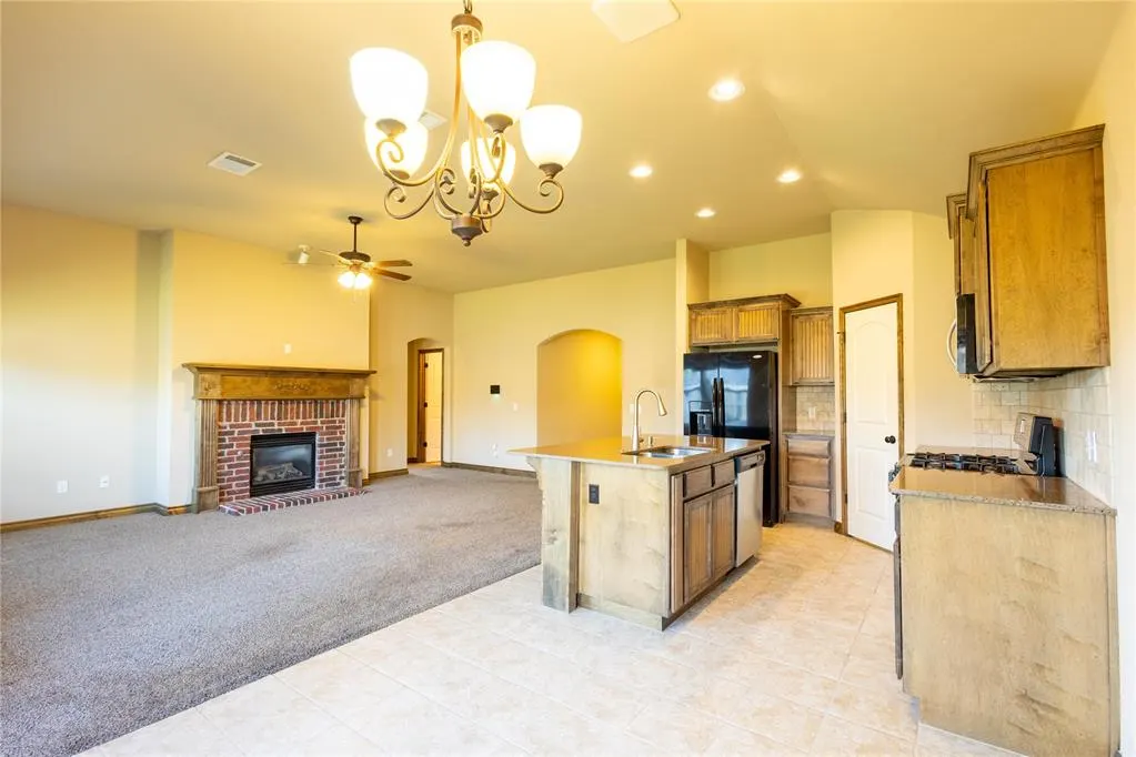 Photo 3 — 9508 SW 27th Street, Oklahoma City, OK 73128