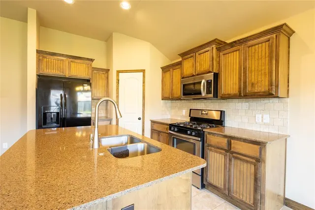 Photo 4 — 9508 SW 27th Street, Oklahoma City, OK 73128