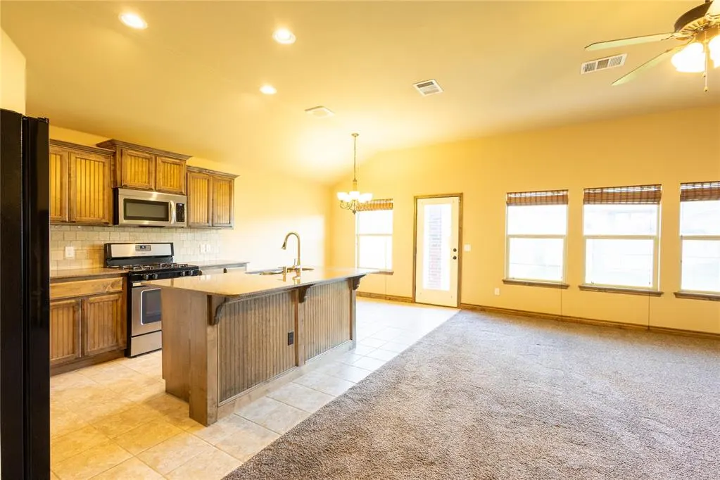 Photo 6 — 9508 SW 27th Street, Oklahoma City, OK 73128