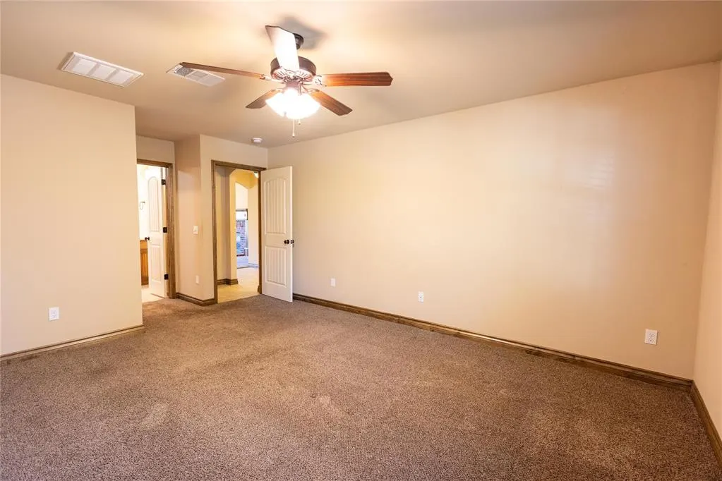 Photo 13 — 9508 SW 27th Street, Oklahoma City, OK 73128