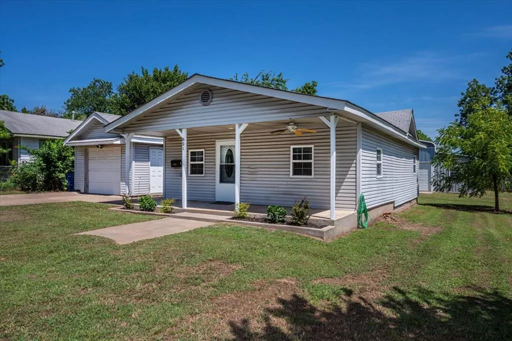 Photo 3 — 601 W Main Street, Tecumseh, OK 74873