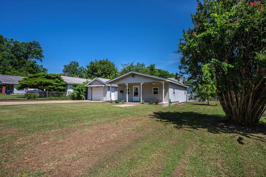 Photo 4 — 601 W Main Street, Tecumseh, OK 74873